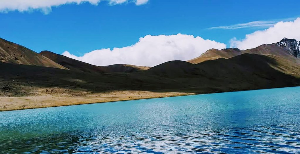 savaari-gurudongmar-lake-summers