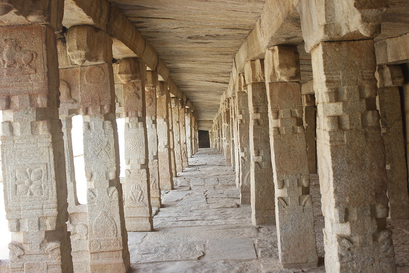 Pillars at Lepakshi Temple 