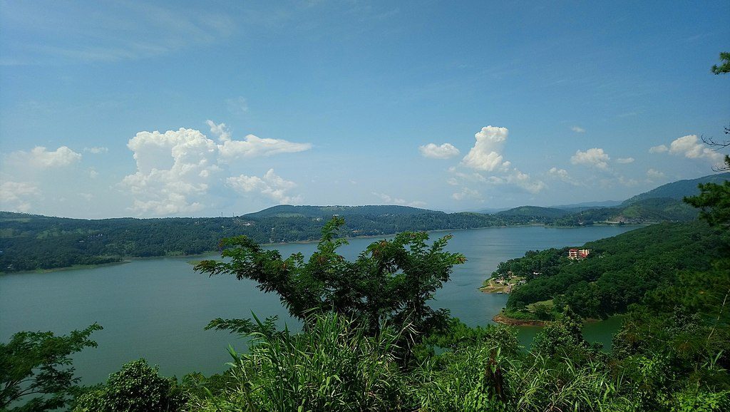 Places to visit in Shillong- Umiam lake 