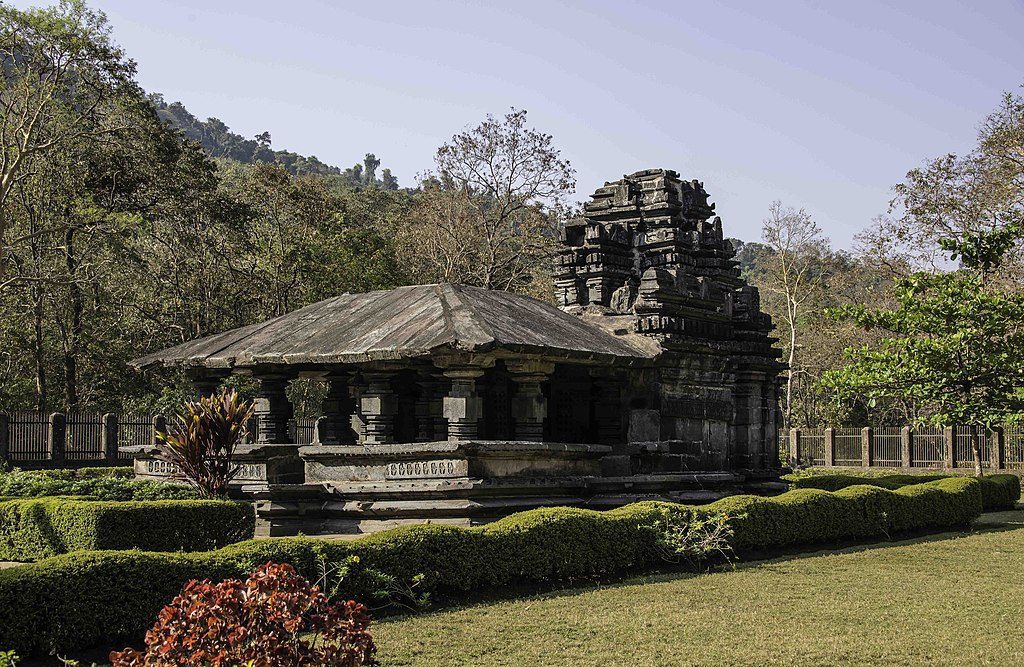 Mahadev Temple Tambdisurla